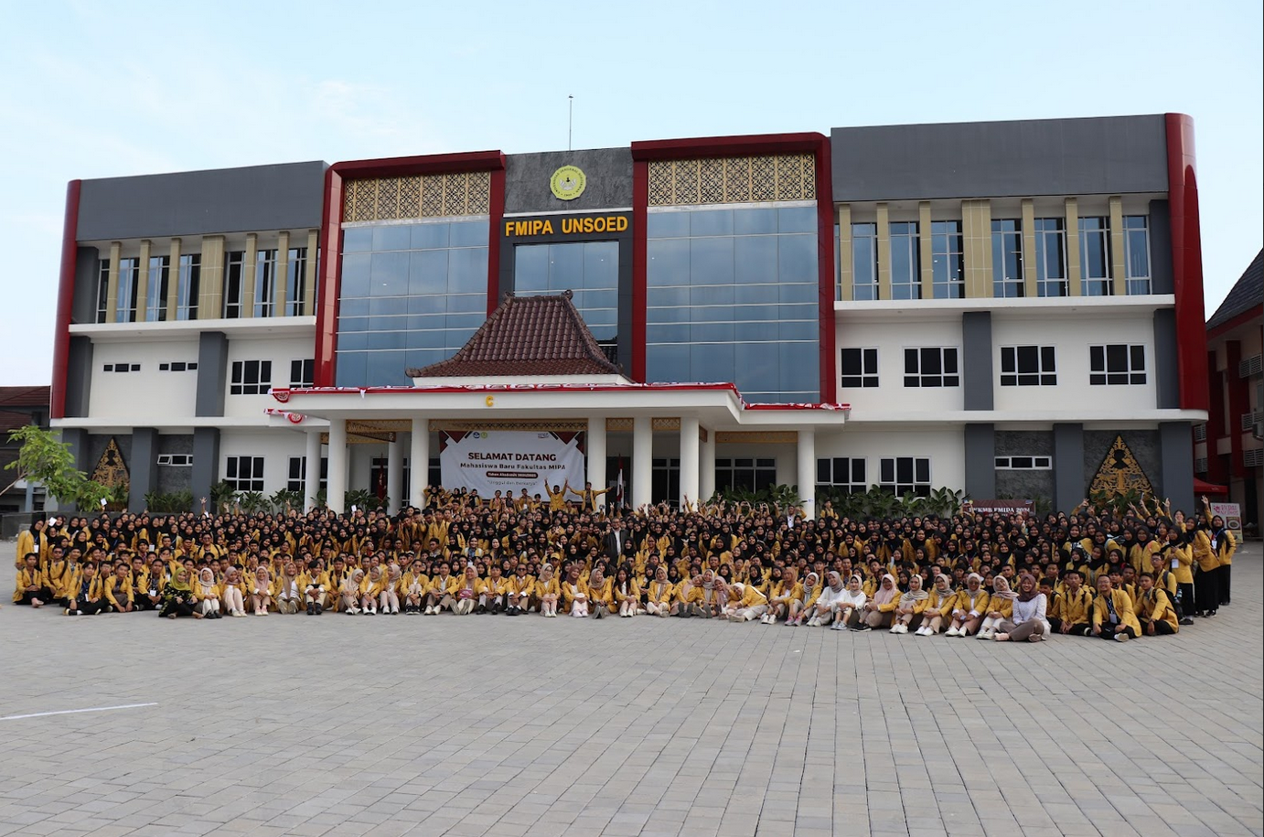 Unggul dalam Riset, Pendidikan, dan Pengabdian Masyarakat